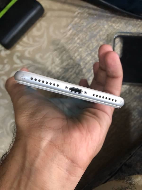 I phone 8 plus 64 gb non pta 3