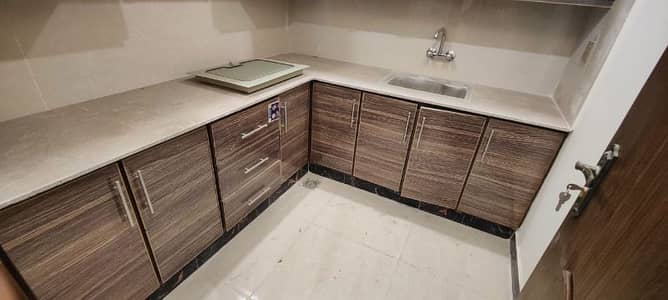 beautiful studio apartment for bechulars and females