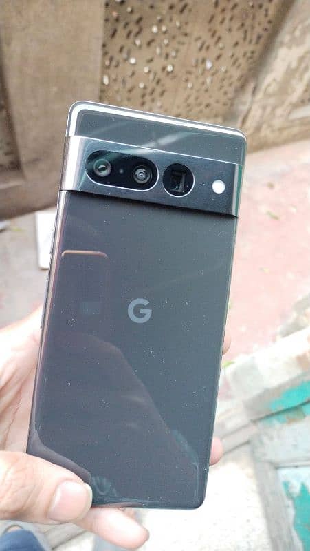 7Pro Google pixel 10%10 condition all jenion condition osam camra hai 3