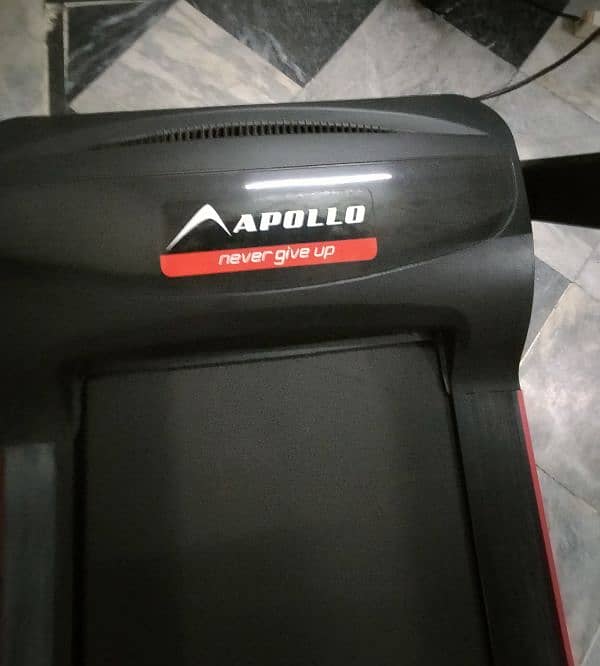 Treadmill machine by Apollo 4