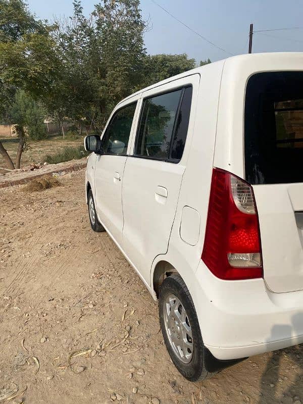 Suzuki Wagon R 2018 4