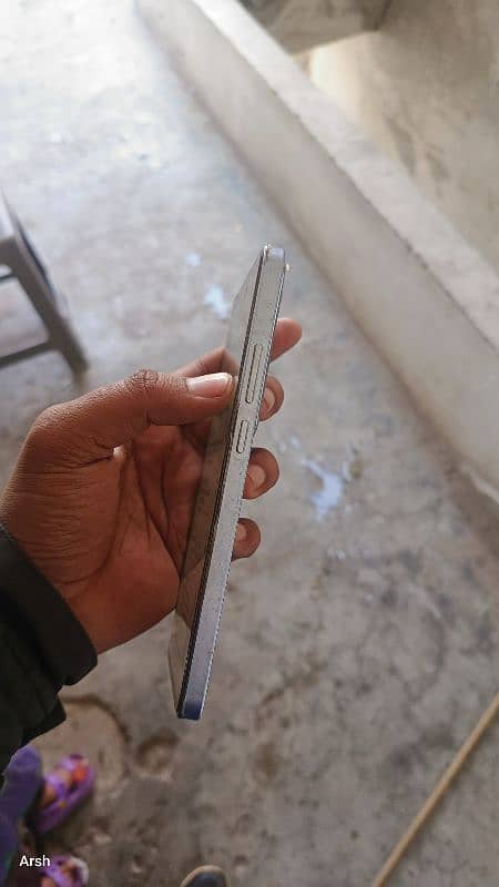 Oppo F11 condition 10/10 6