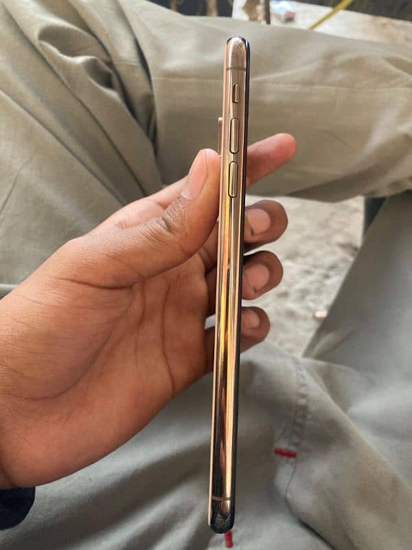 IPHONE XS MAX 1