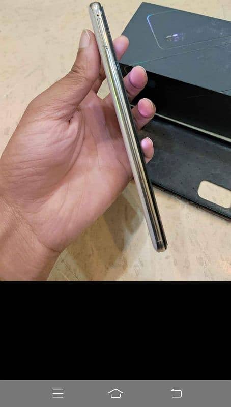 vivo v17  8/256 no repar  diba st hai 10/10 hai 2