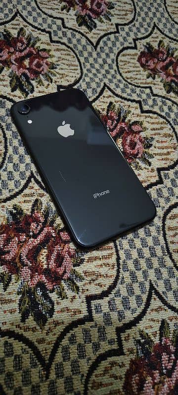 iphone XR 64gb jv 99 health 2