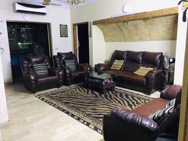 1800 Sqft 3 BED APARTMENT available for sale in Bahadurabad, Karachi 1