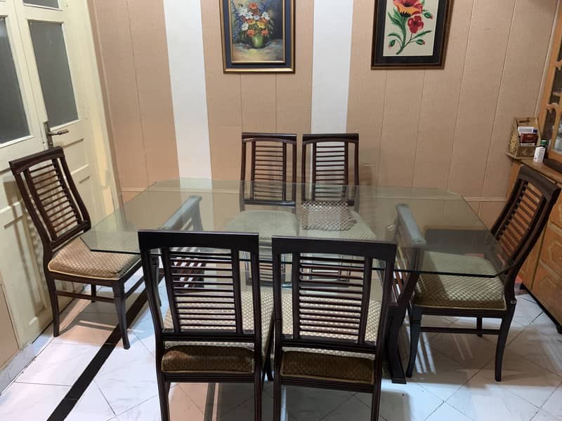 6-Seater dining table for sale 0