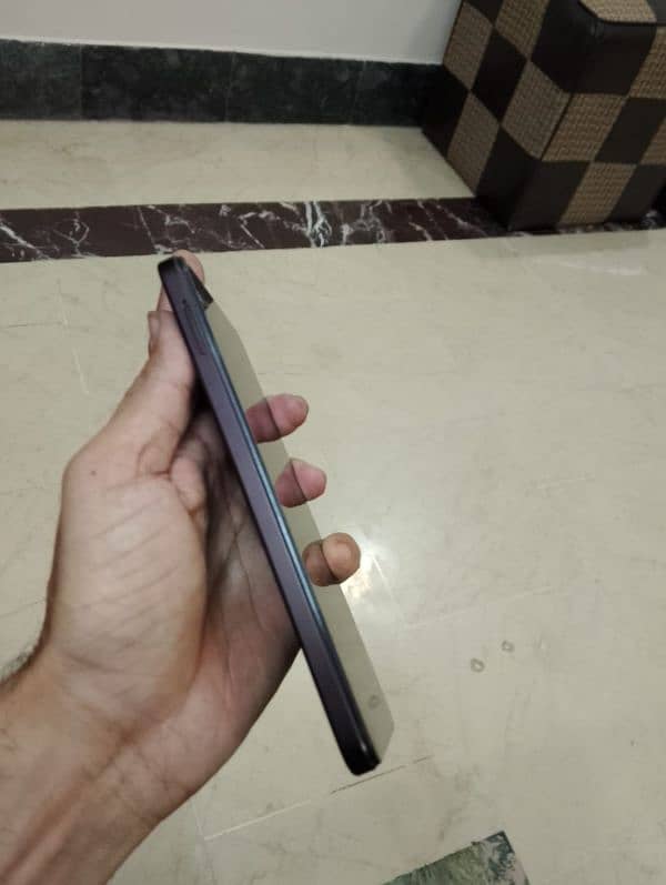 vivo Y18 4/128 urgent sale karna hay 2