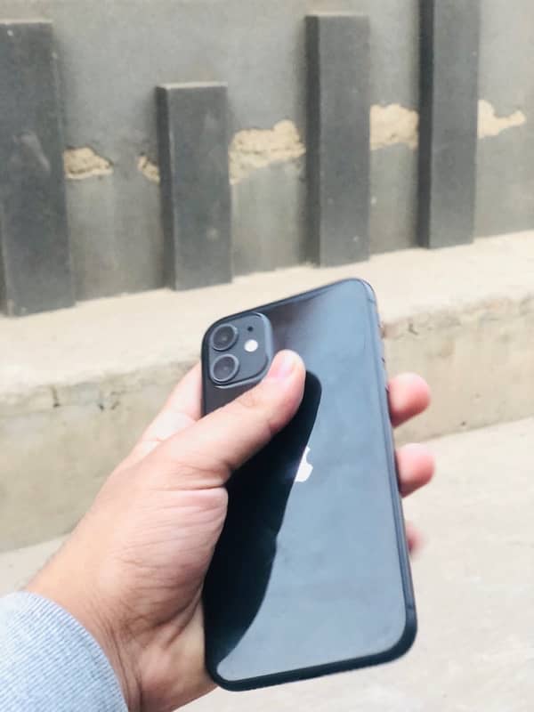 iPhone 11/128GB factory unlock 5