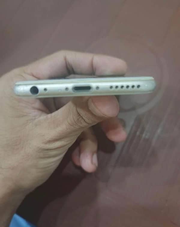 selling iPhone 6 5