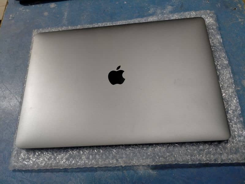 Apple MacBook Pro 2019 15"  Intel core i9 32/512 1