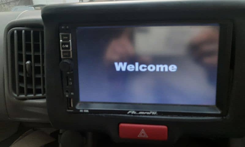 Car Audio Video Screen 1