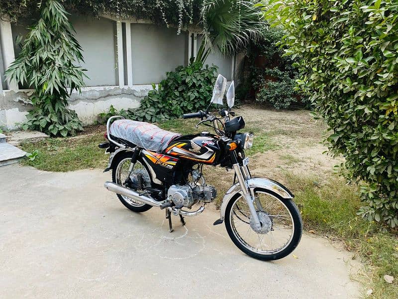 Honda CD 70 2022Model original bike condition best for 2023and 2024 2