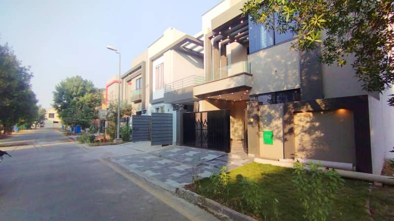 5 Marla Brand New House For Sale In Bahria Orchard Phase 2 Raiwind Road Lahore 27