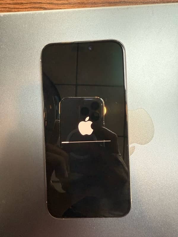 Iphone 15 pro max 256 GB PTA 7