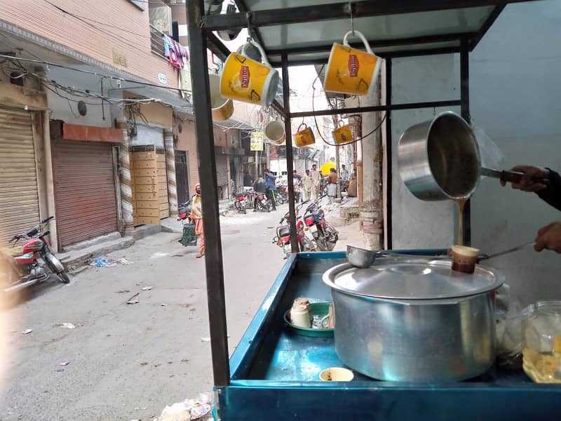 Chai ke Shop Chalta kam Achi sale ha Sara Theke par dena ha 1