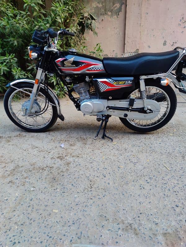 Honda CG 125 2024 13