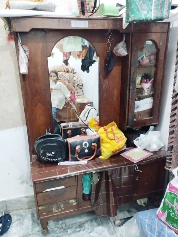 Dressing table for sale 0