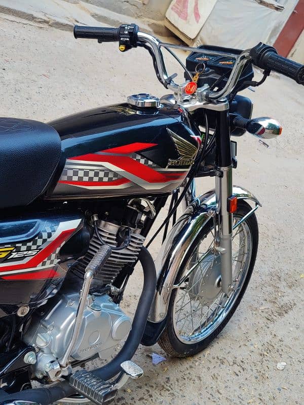 Honda CG 125 2024 6