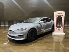 Diecast Car Tesla/pure metal/lights/opening doors/realistic interior