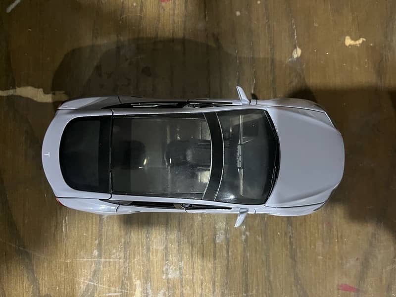 Diecast Car Tesla/pure metal/lights/opening doors/realistic interior 3