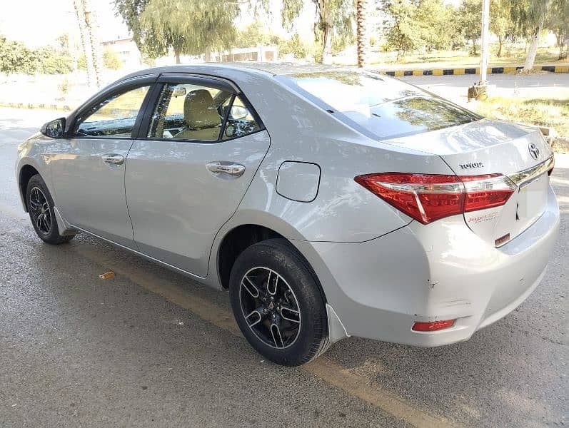 Toyota Corolla GLI 2013 5