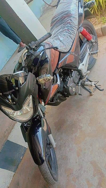 Honda 150cbF Bilkul new condition 0