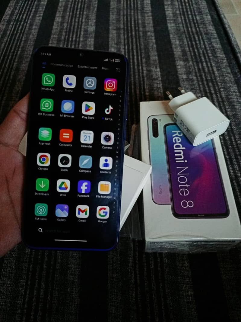 Redmi note 8 4gb 64gb with complete saman 100% sealed 2