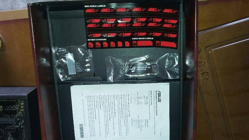 DEFECTED! Asus Maximus Viii Hero Motherboard 4