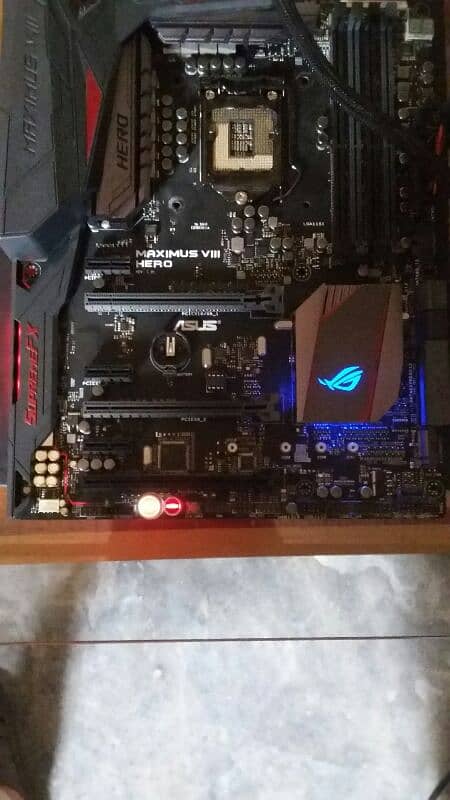 DEFECTED! Asus Maximus Viii Hero Motherboard 8