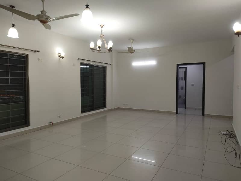 Open View 12 Marla 4 Bed Apartment on 3rd floor is Available for Rent In Askari-11 4