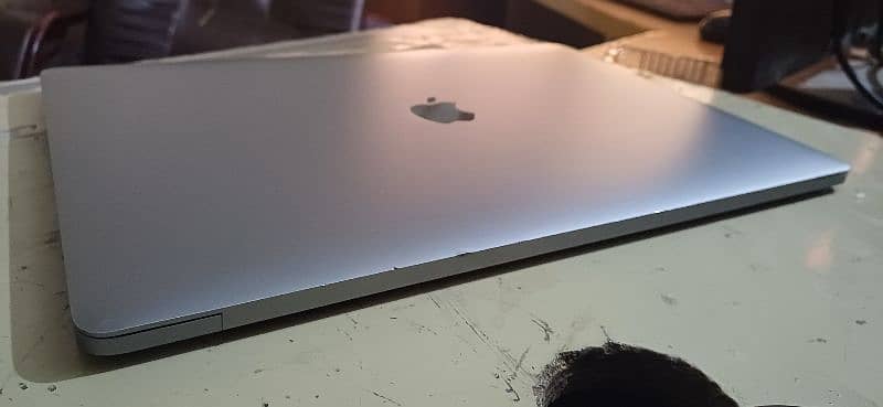 MacBook Pro 15" 2017 i7 256 4