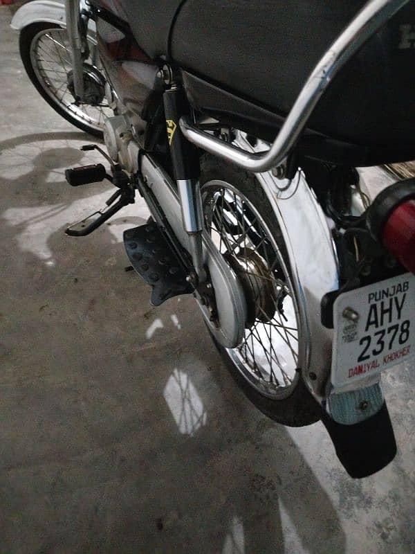 Honda cd 70 2022 9