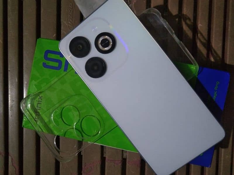 infinix smart 8 4+4 64gb 2