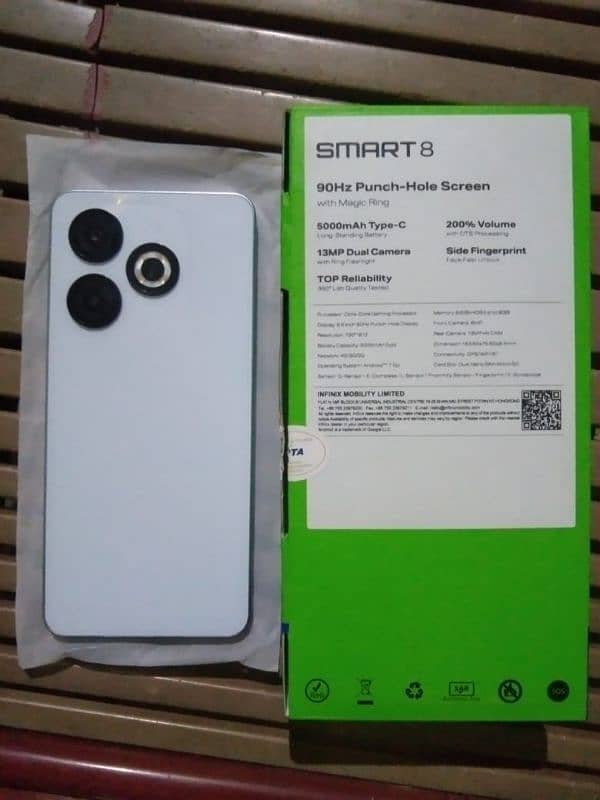 infinix smart 8 4+4 64gb 9