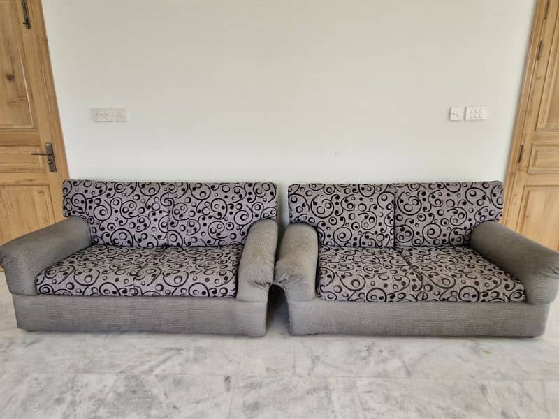 Sofa 2 seater for sale 0