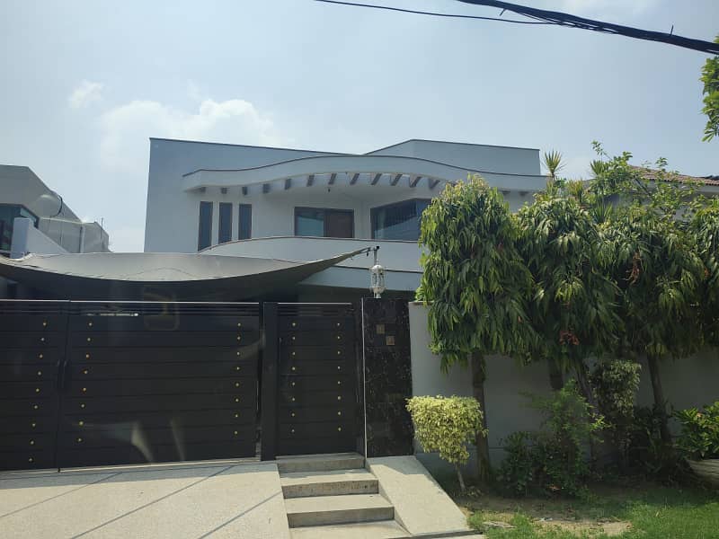 1 kanal double unit very well maintained house for sale 4