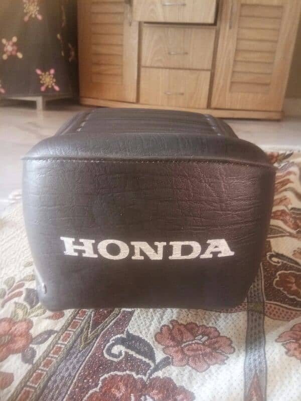 HONDA 125 SEAT 2