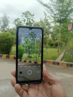 realme 5i 4/64 lush condition, superb camera, final price