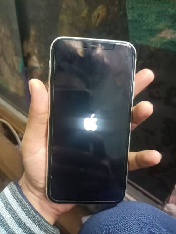 IPHONE 11 64GB NON. PTA 3