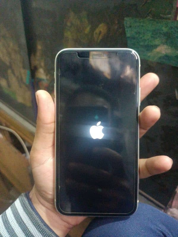 IPHONE 11 64GB NON. PTA 6