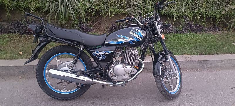 suzuki GS 2022 for sell 5