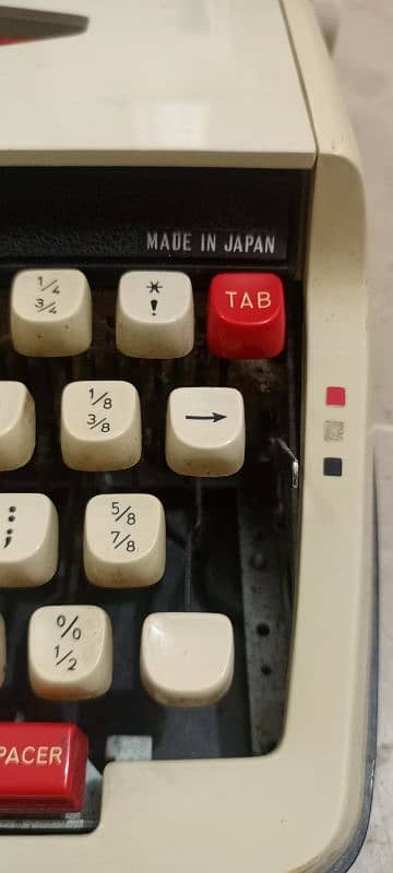 TYPE WRITER MADE IN JAPAN 2