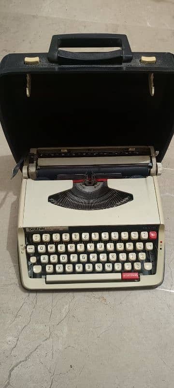 TYPE WRITER MADE IN JAPAN 7