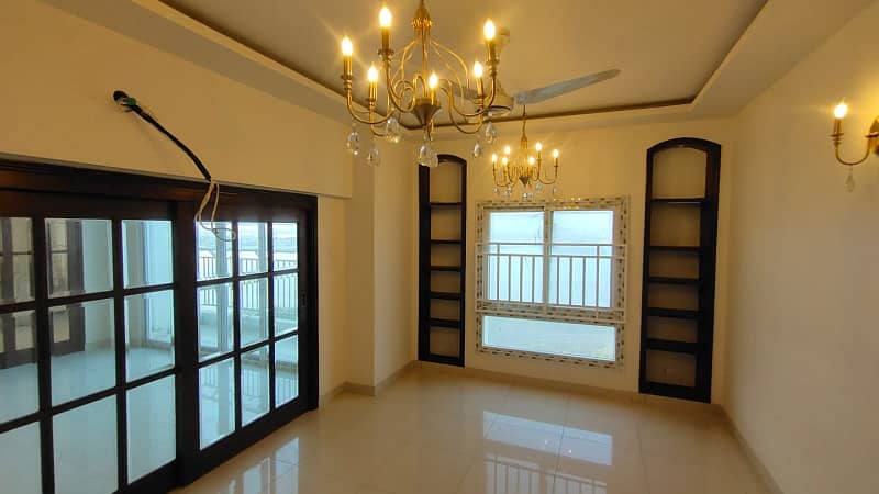 Com3 Luxury Duplex Apartment for Sale in Clifton Block 6 Karachi 25