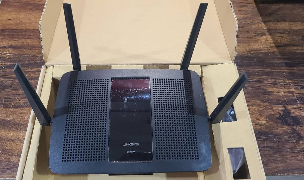 Linksys AC2600 EA8500 Dual-Band Gigabit Gaming Router (Branded Used) 1