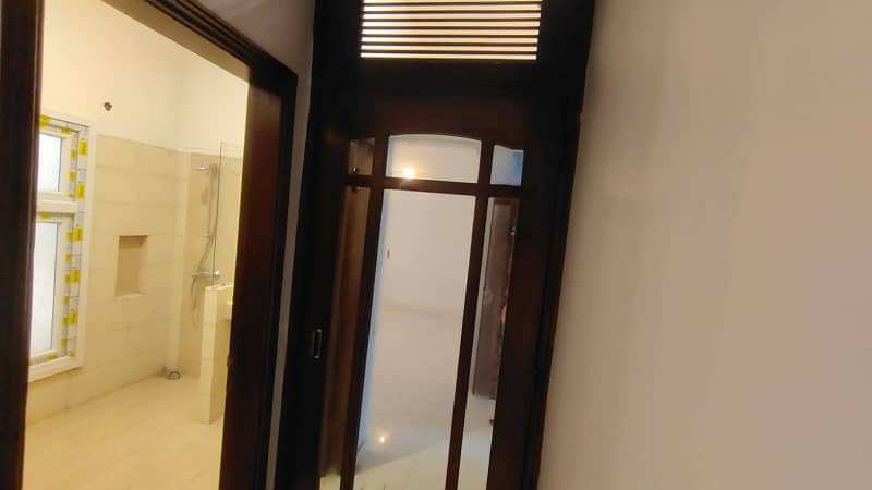 Com3 Luxury Duplex Apartment for Rent in Clifton Block 6 Karachi 4