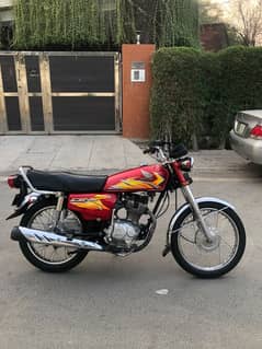 HONDA CG 125 Red 2021 Mint Condition Contact: 0300/4423/707