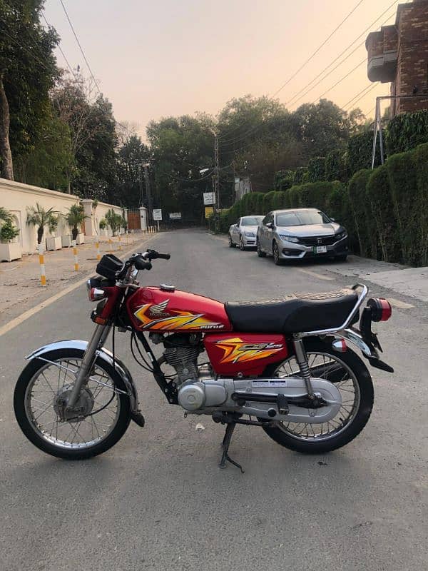 HONDA CG 125 Red 2021 Mint Condition Contact: 0300/4423/707 4