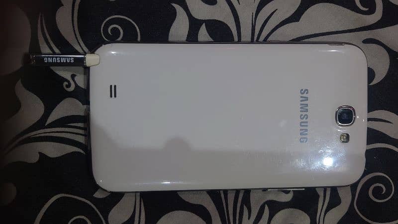 samsung galaxy note 2 2/32 mint condition infinix/tecno/moto/realme 3